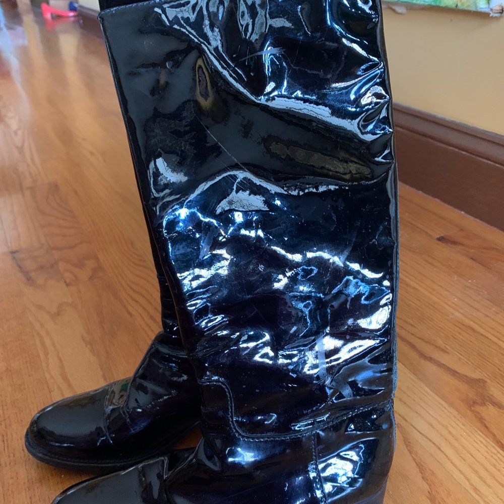 Car shoe (owned by Prada) Patent leather boots